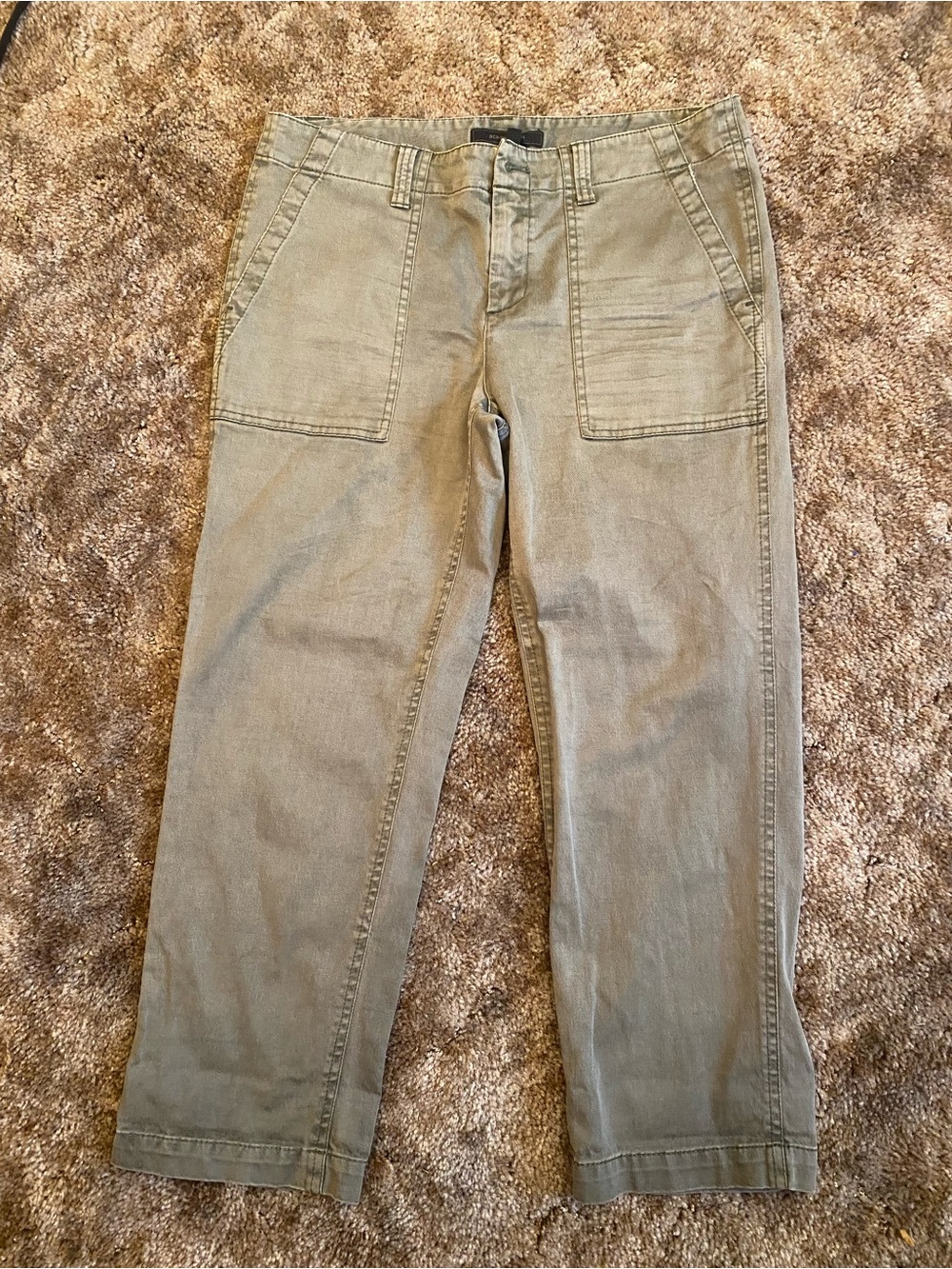 BCBGMaxAzria Olive-Toned Utility Capris Large Pockets Army Green